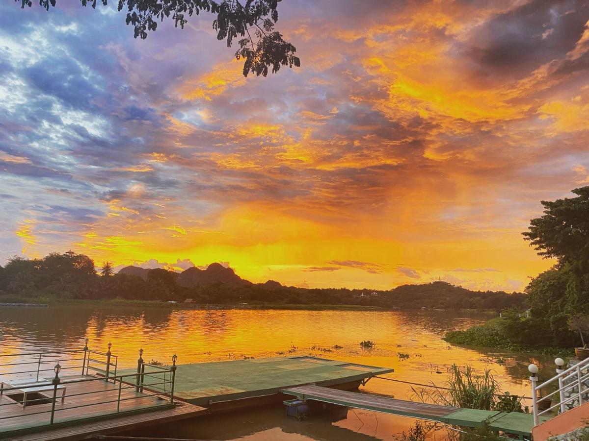 Golden Dragon Kanchanaburi Otel Dış mekan fotoğraf