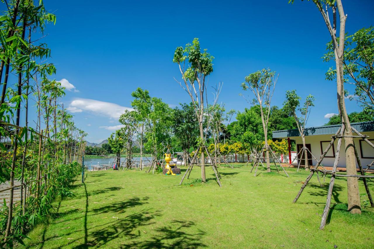 Golden Dragon Kanchanaburi Otel Dış mekan fotoğraf